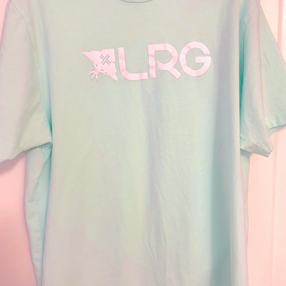 LRG T SHIRT